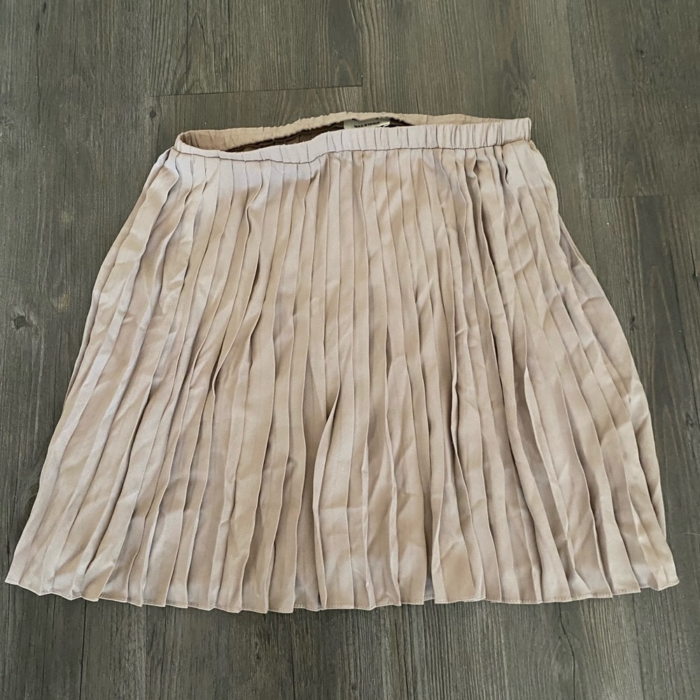 Women’s Max Studio Brown Pleated Skirt Size M NWT
